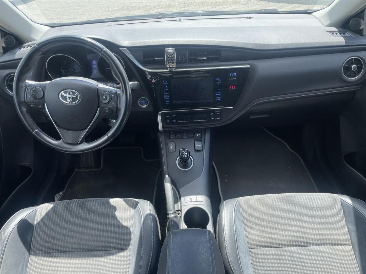 2018 Toyota AURIS - 13