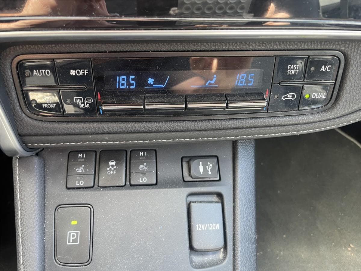 2018 Toyota AURIS - 20