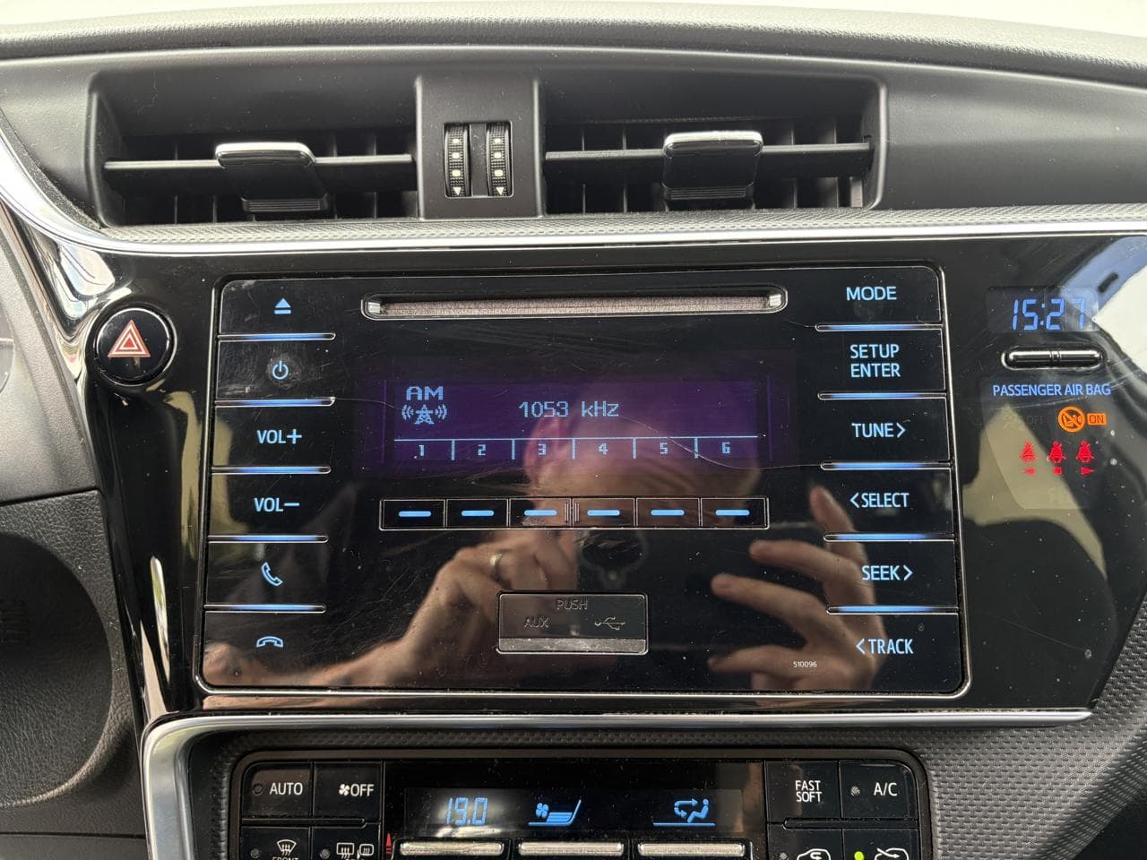 2015 Toyota AURIS - 11