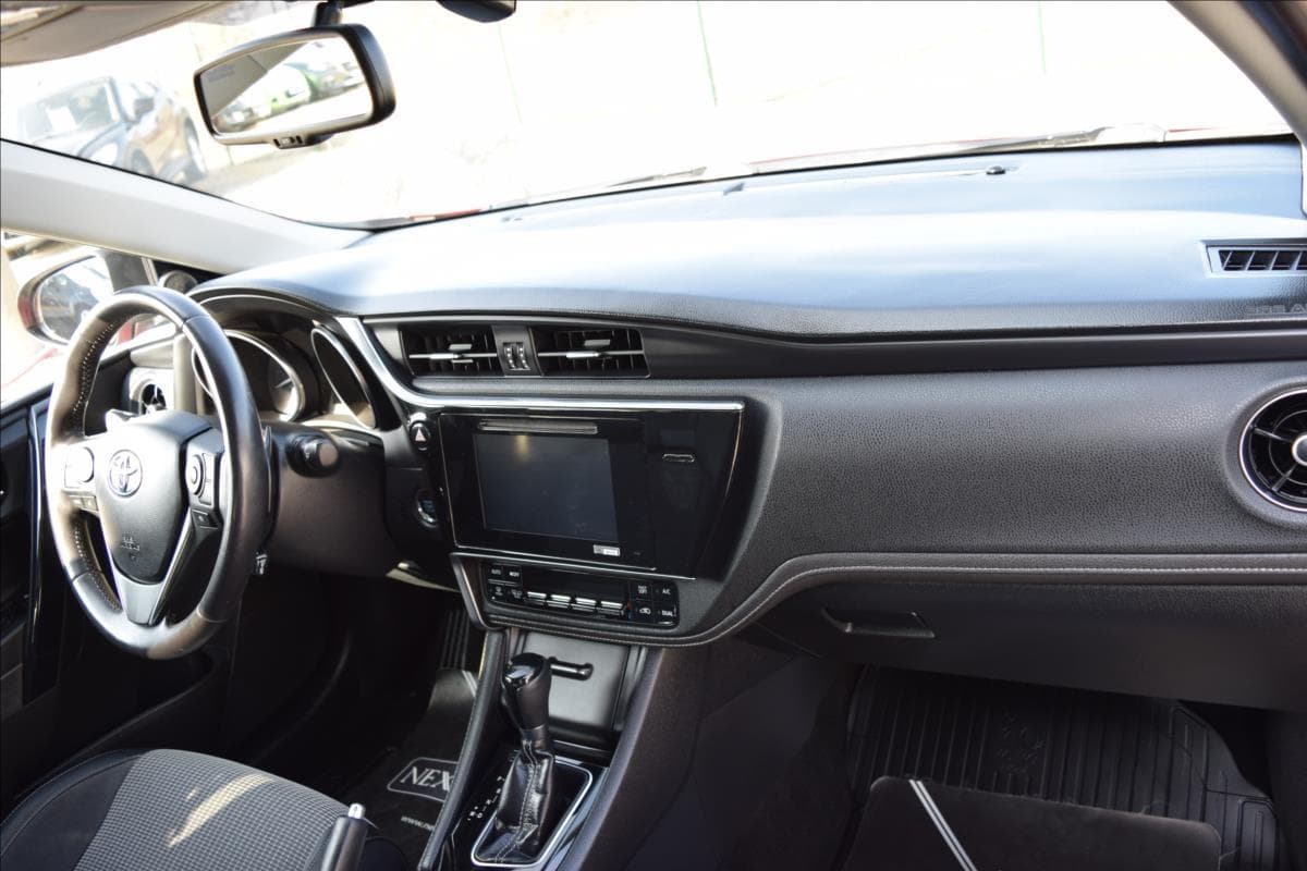 2015 Toyota AURIS - 47