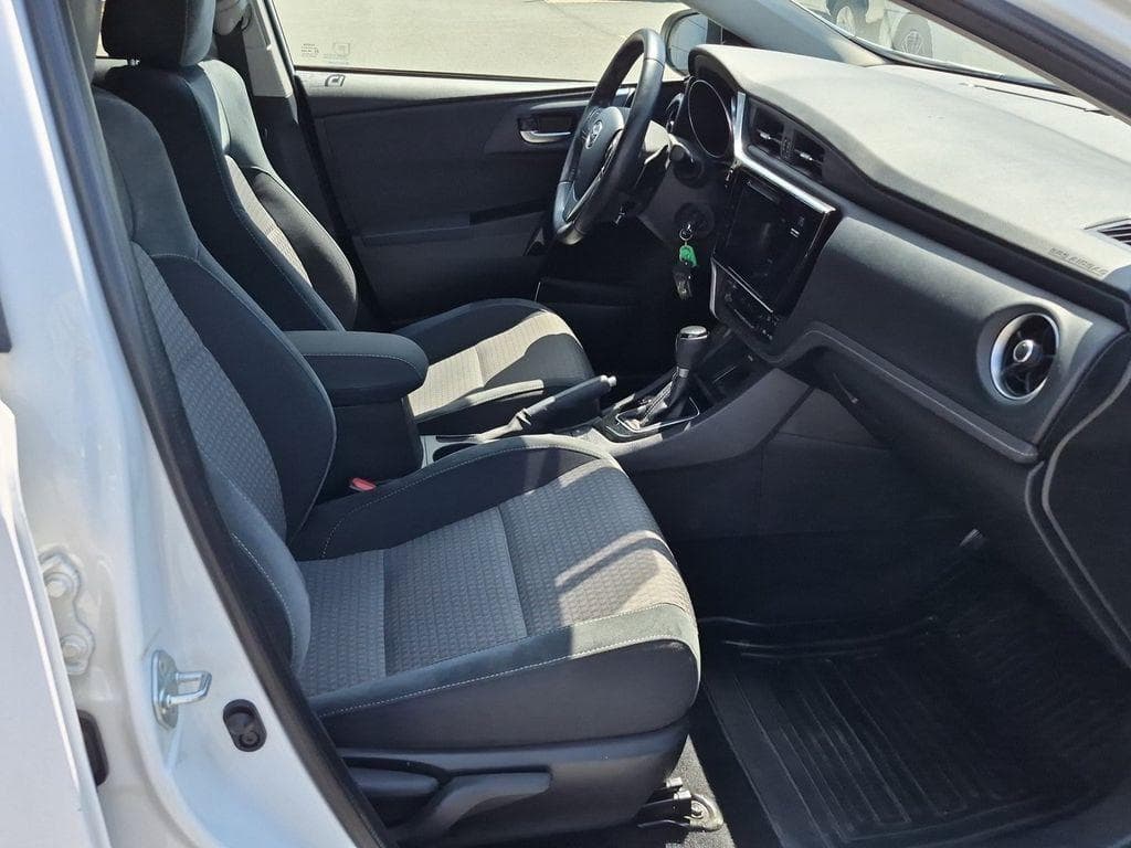 2017 Toyota AURIS - 12