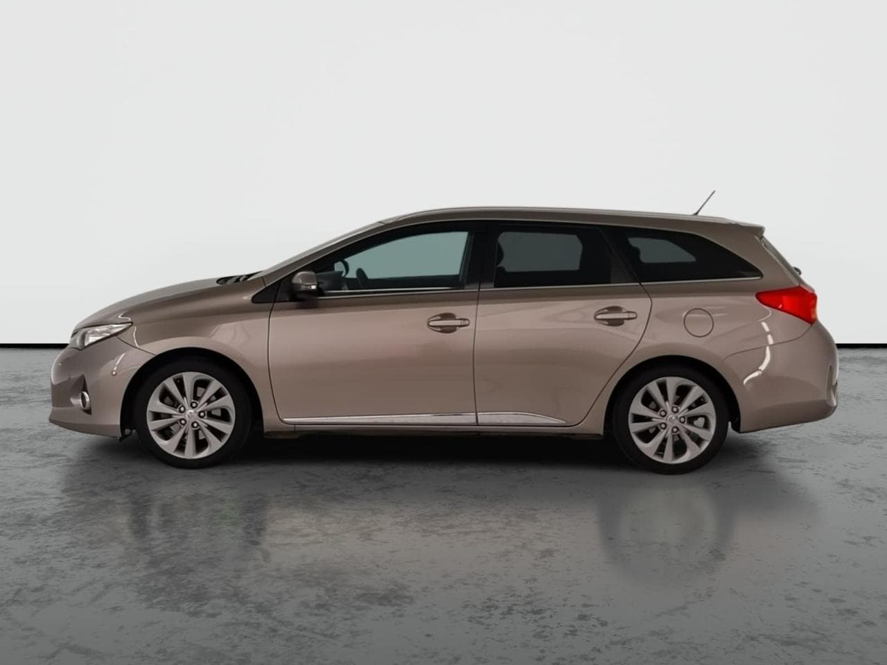 2014 Toyota AURIS - 6