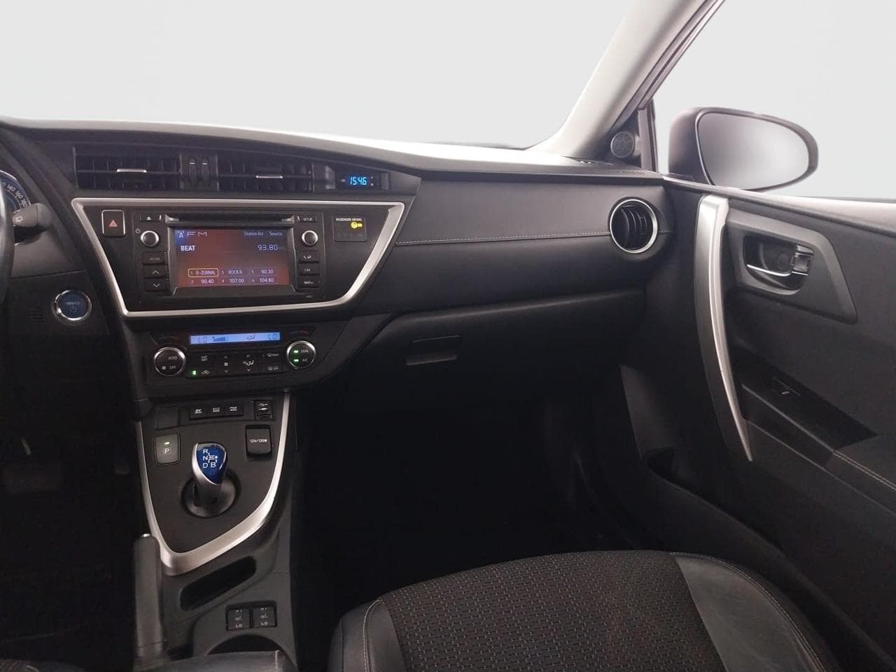 2014 Toyota AURIS - 16