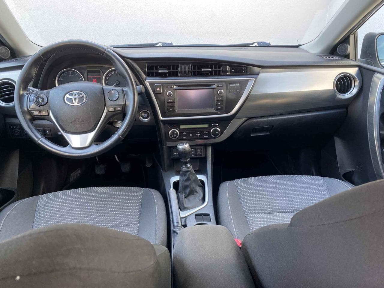 2013 Toyota AURIS - 8