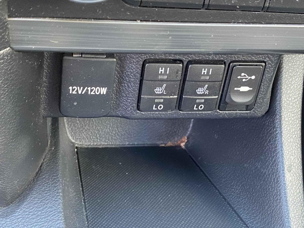 2013 Toyota AURIS - 20