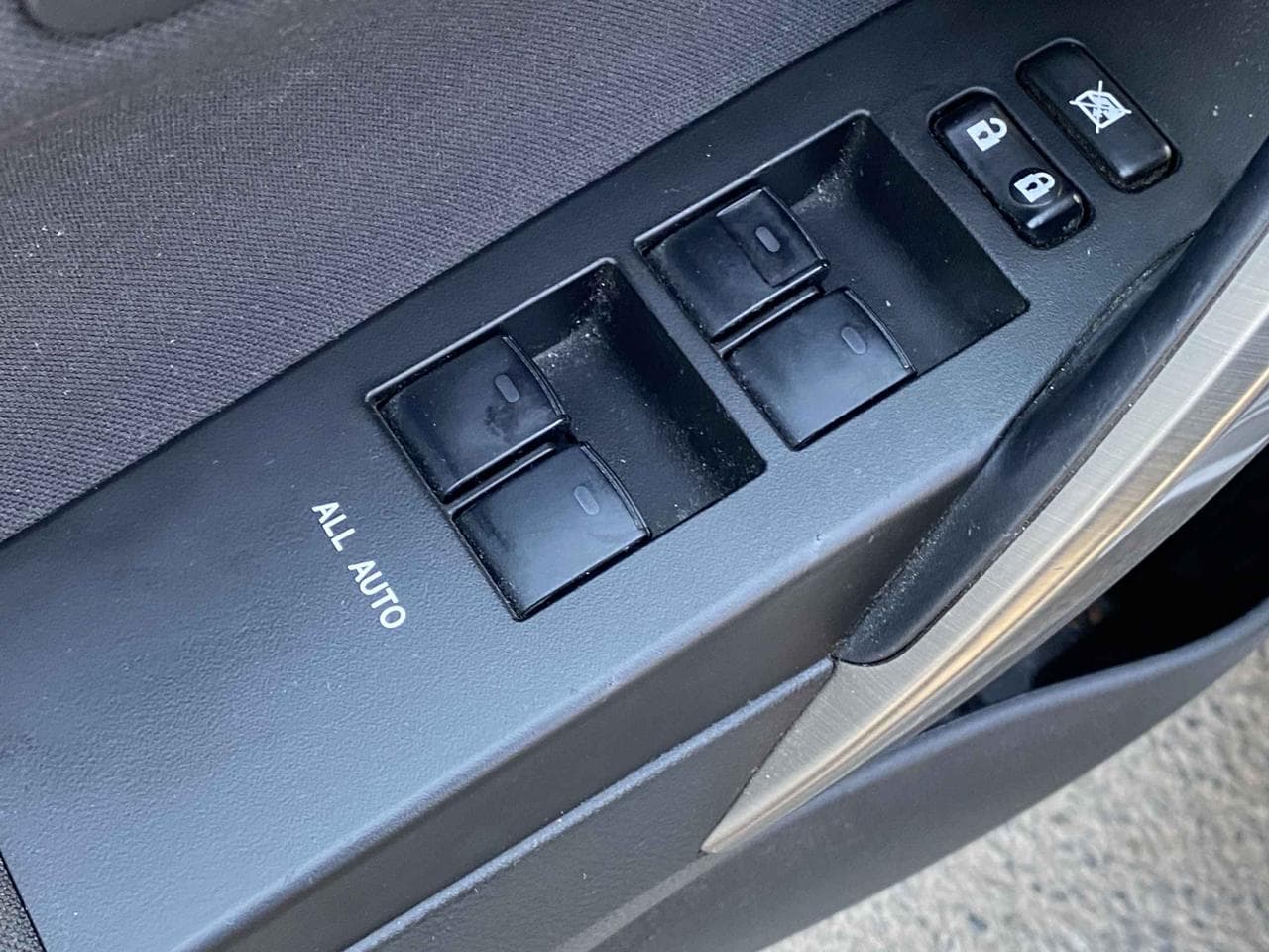 2013 Toyota AURIS - 11