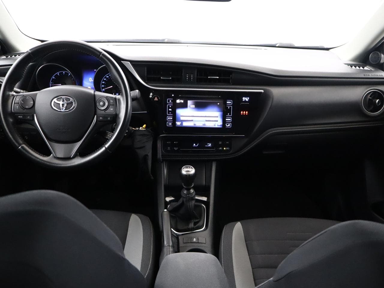 2019 Toyota AURIS - 9
