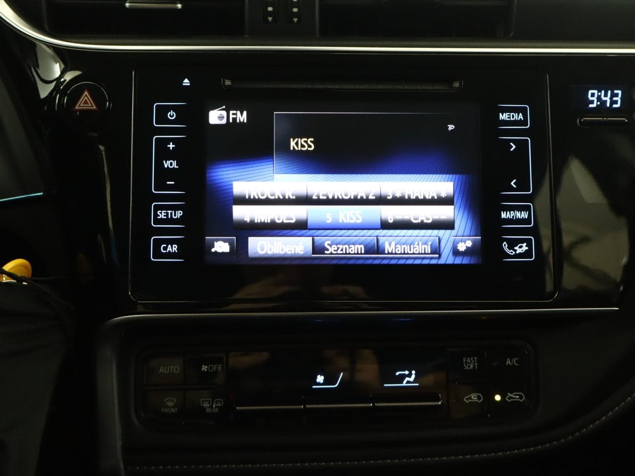 2019 Toyota AURIS - 16