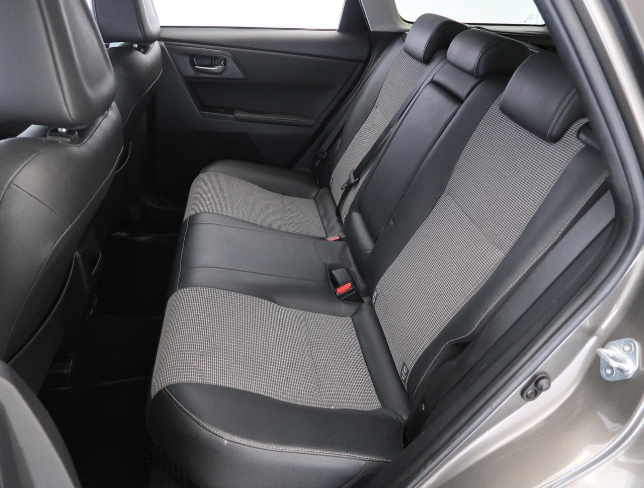 2018 Toyota AURIS - 15