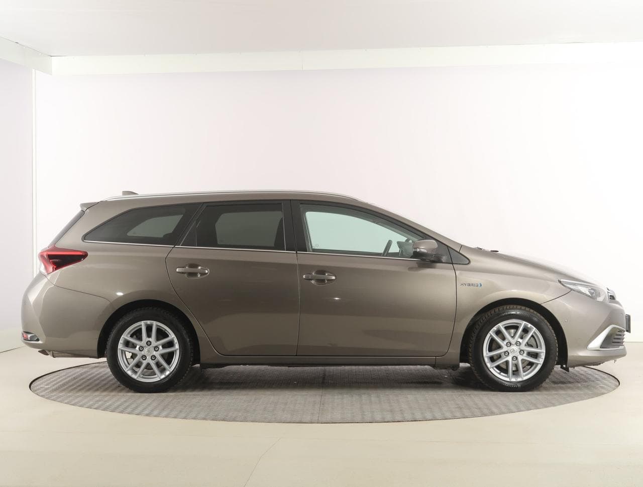 2018 Toyota AURIS - 8