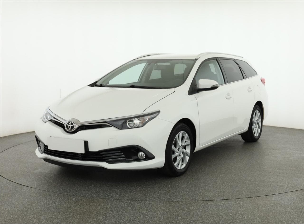2015 Toyota AURIS - 3