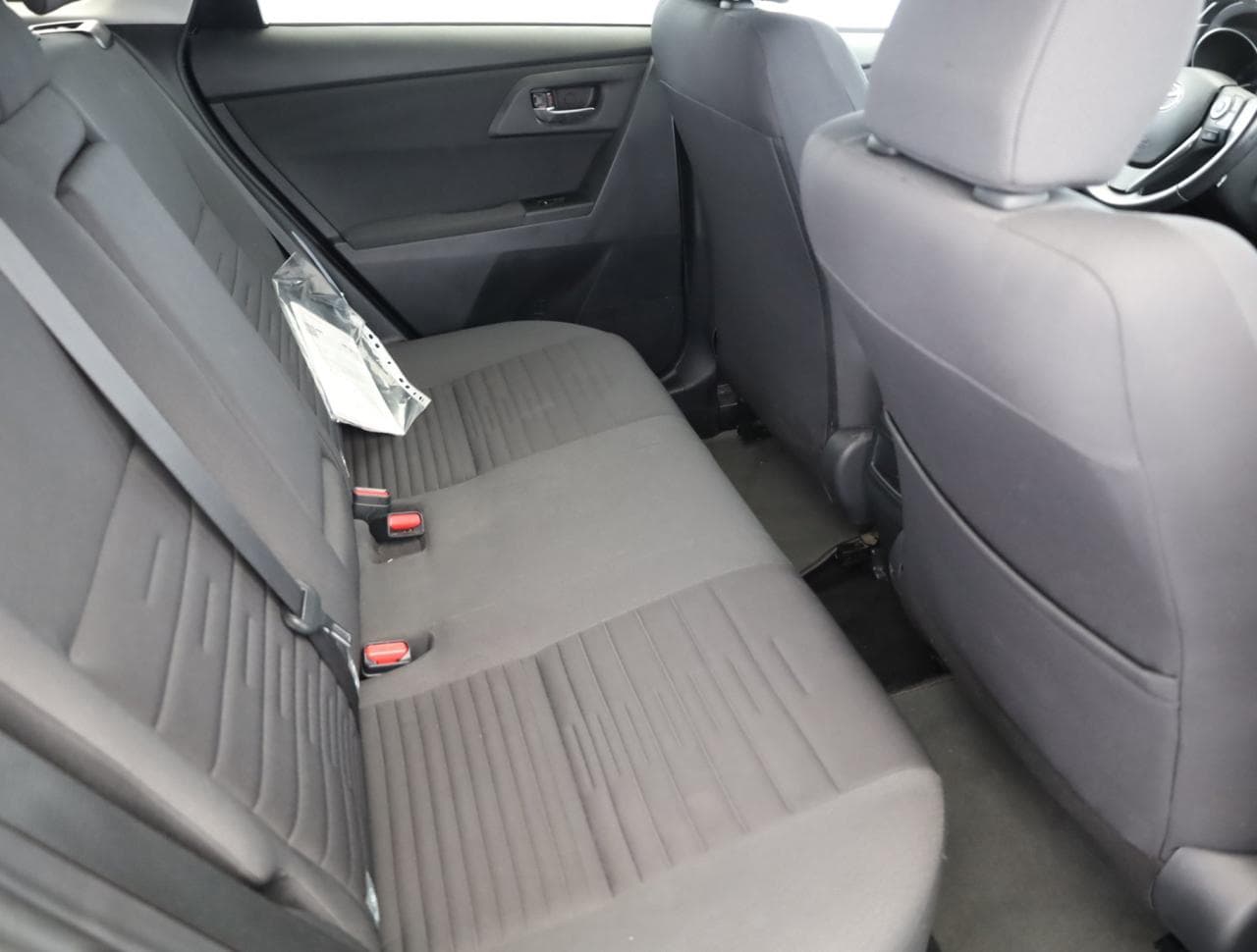 2015 Toyota AURIS - 11