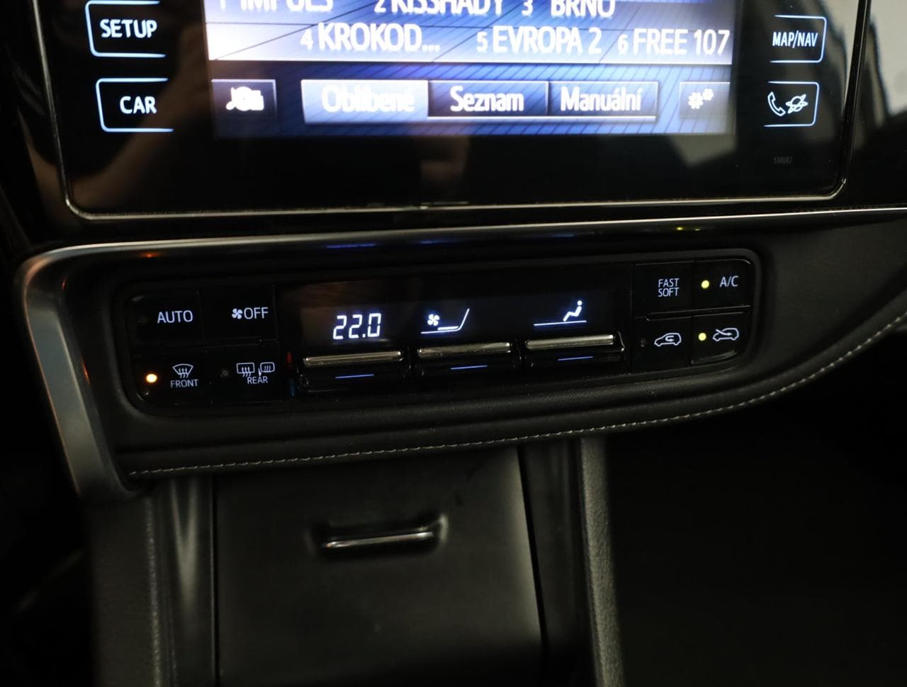 2015 Toyota AURIS - 16