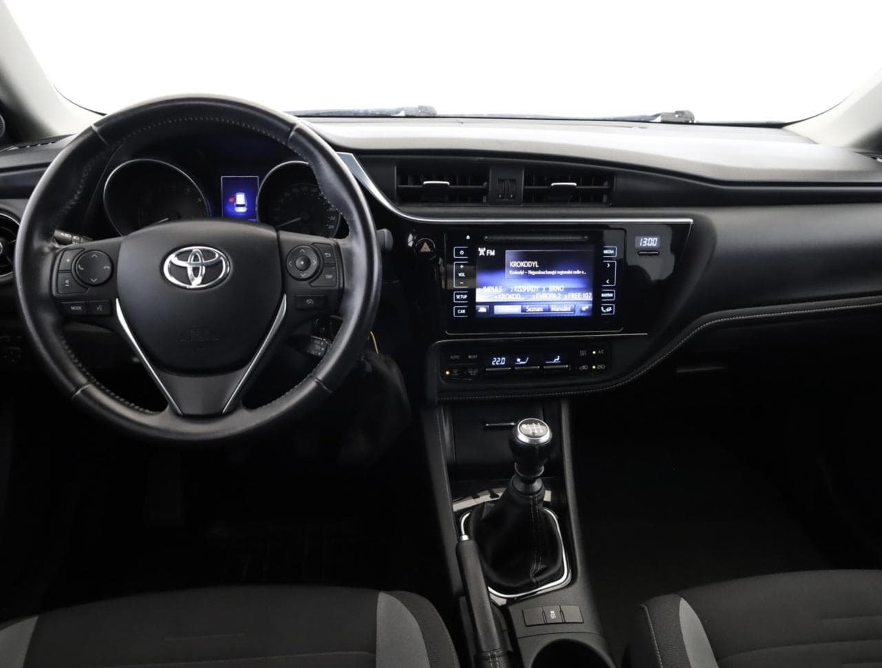 2015 Toyota AURIS - 9