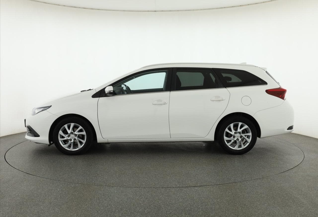 2015 Toyota AURIS - 4