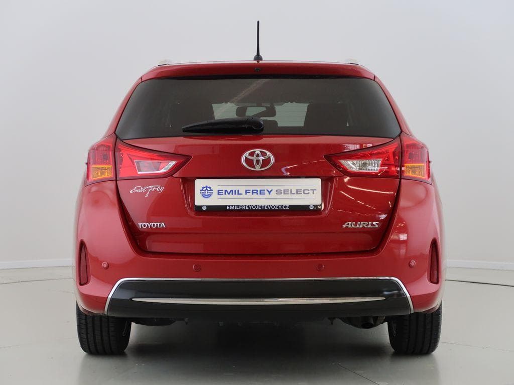 2013 Toyota AURIS - 6