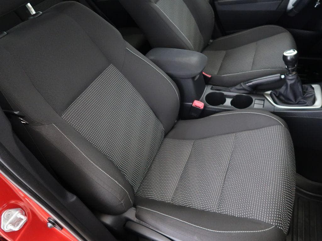 2013 Toyota AURIS - 13