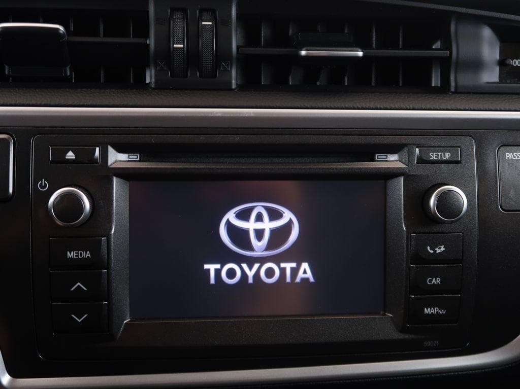 2013 Toyota AURIS - 17