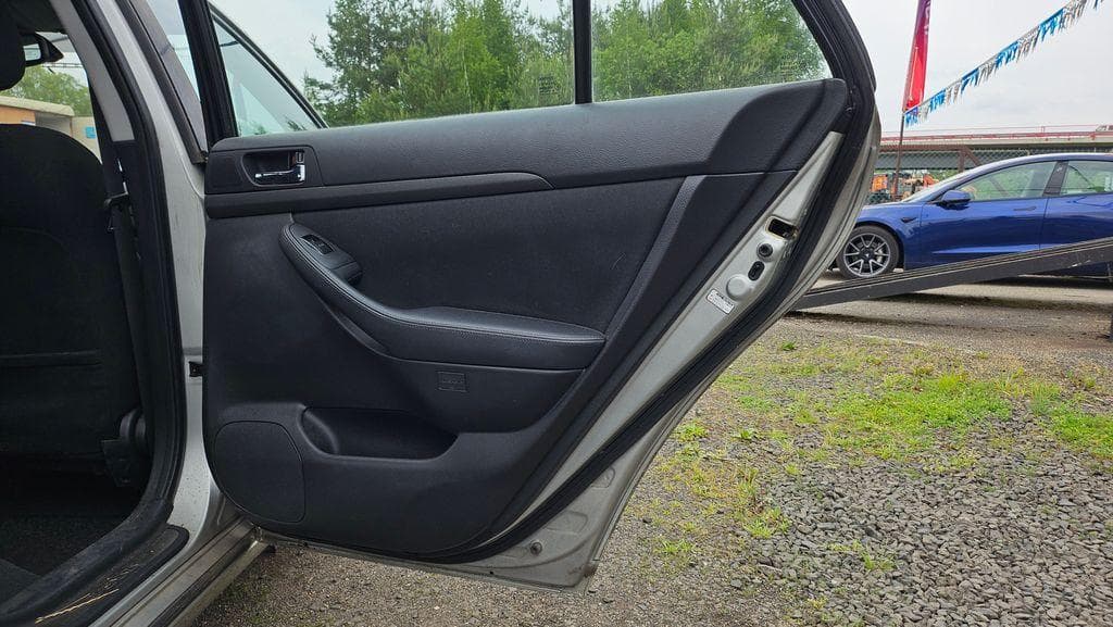 2006 Toyota Avensis - 17