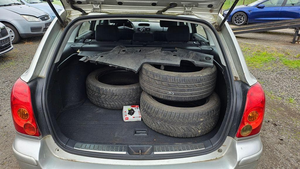 2006 Toyota Avensis - 18