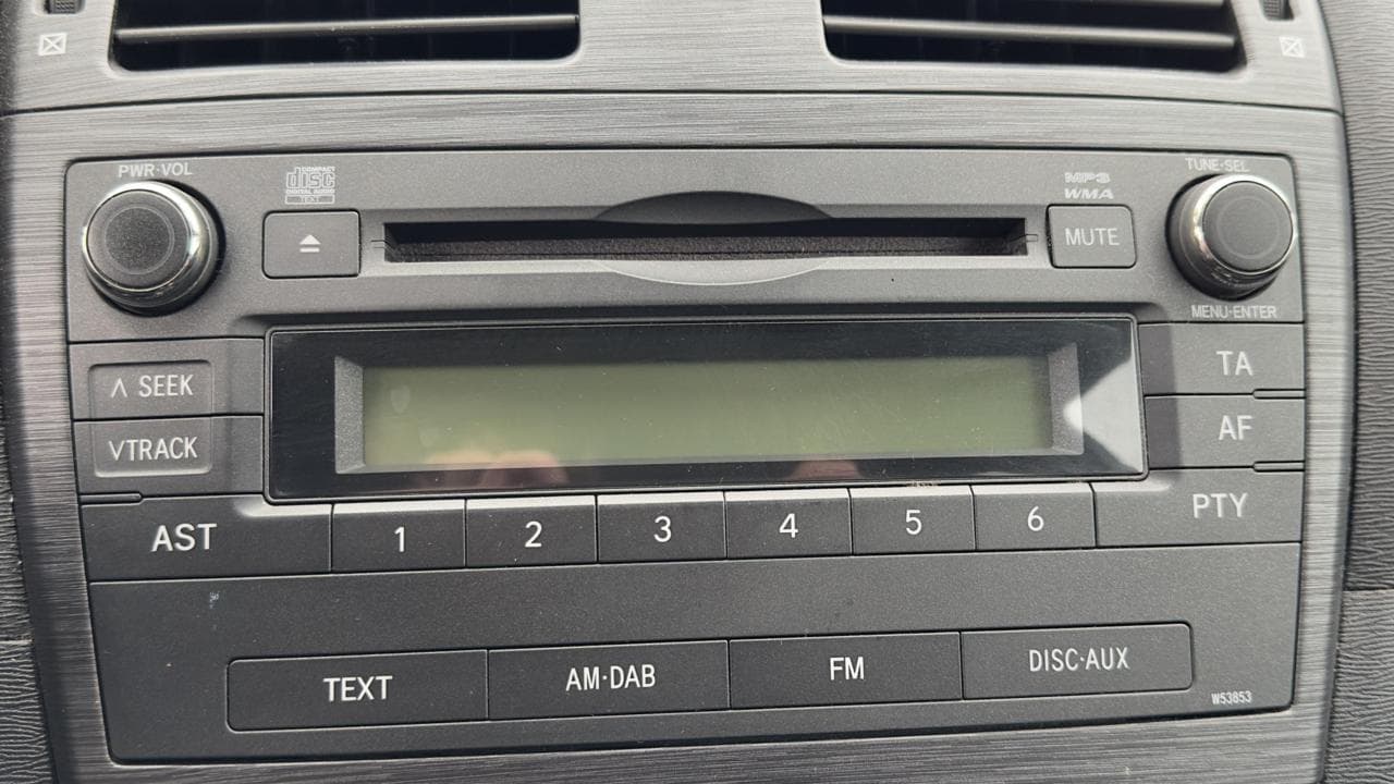 2012 Toyota Avensis - 13