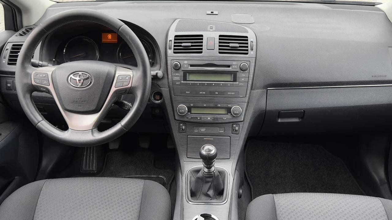 2012 Toyota Avensis - 8