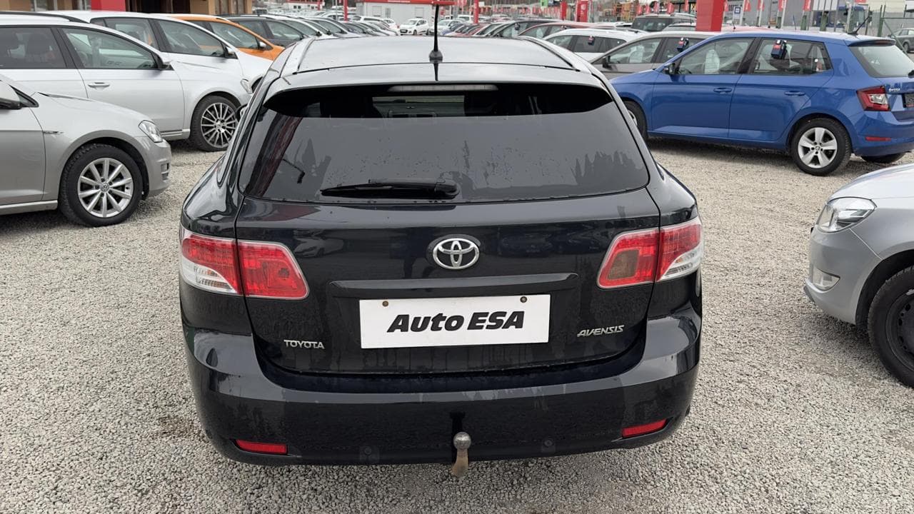 2012 Toyota Avensis - 5