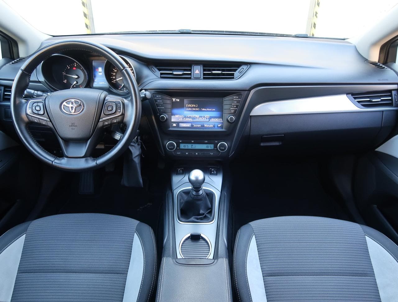 2016 Toyota AVENSIS - 10