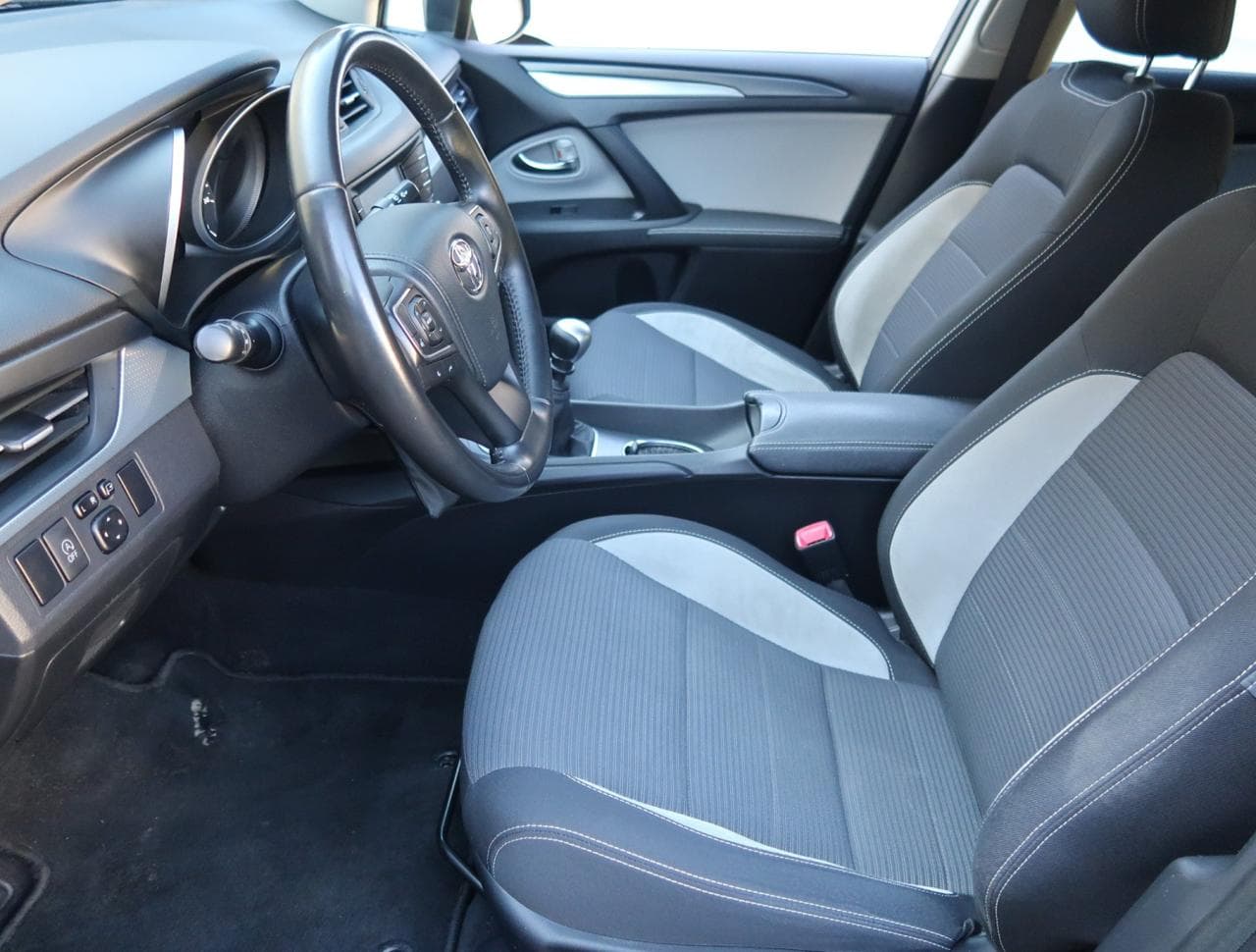 2016 Toyota AVENSIS - 16