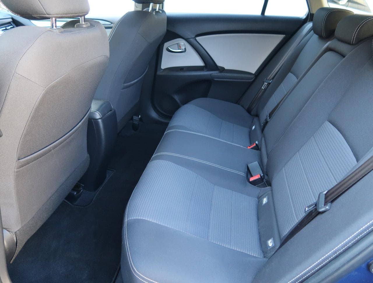 2016 Toyota AVENSIS - 15