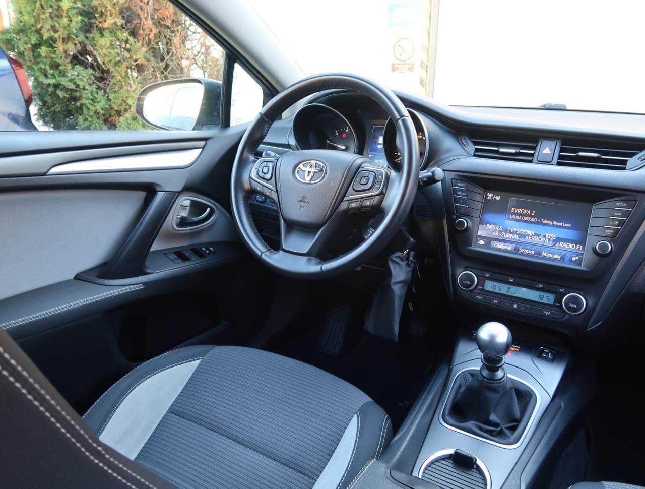 2016 Toyota AVENSIS - 9