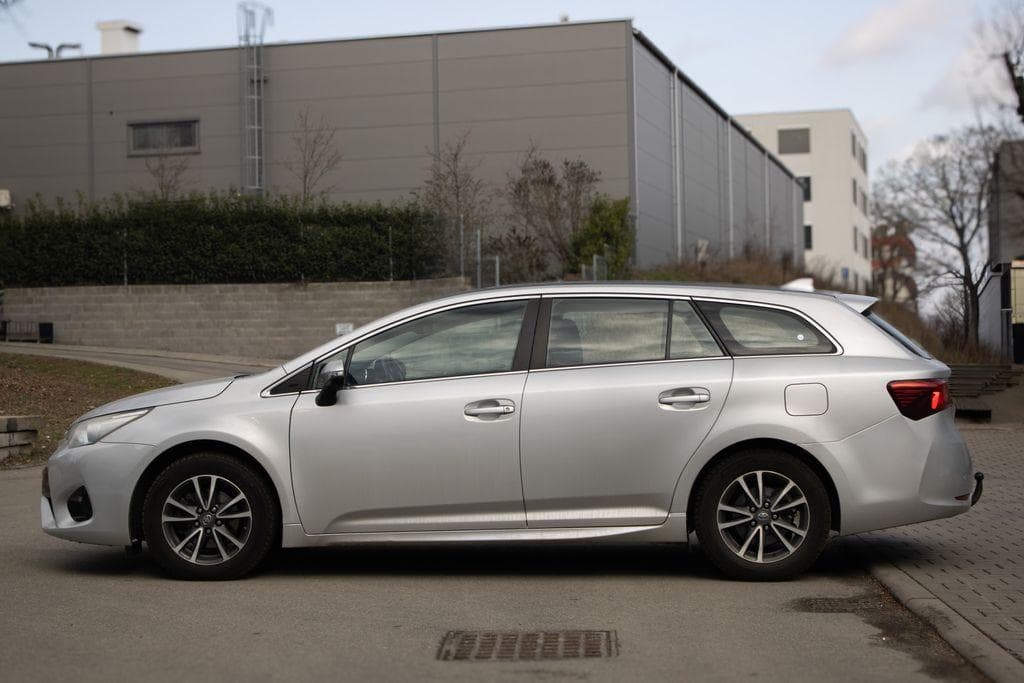 2016 Toyota AVENSIS - 8