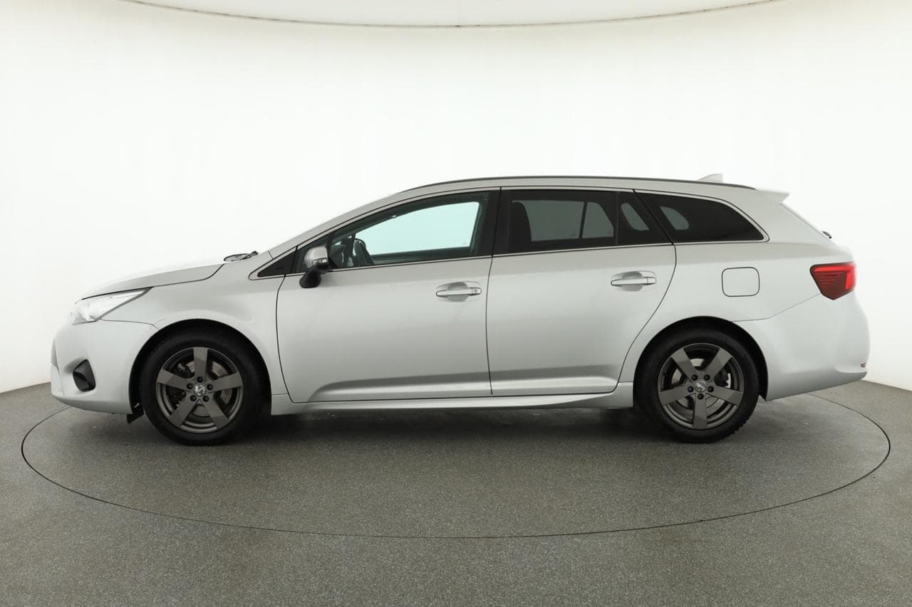2017 Toyota AVENSIS - 4