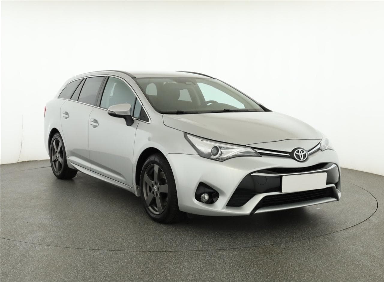 Toyota Avensis 2.0 D-4D 105kW kombi