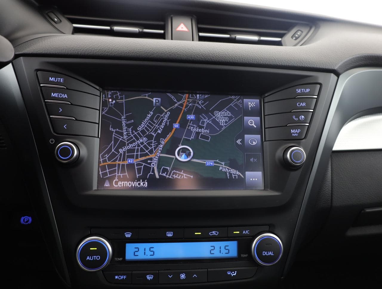 2017 Toyota AVENSIS - 19