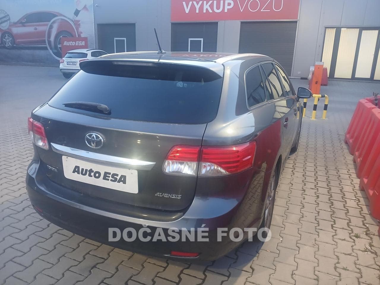2013 Toyota AVENSIS - 2