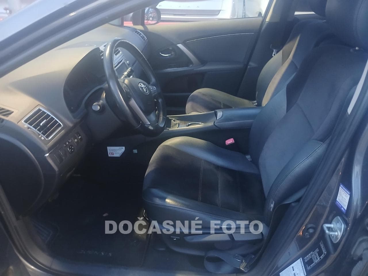 2013 Toyota AVENSIS - 3