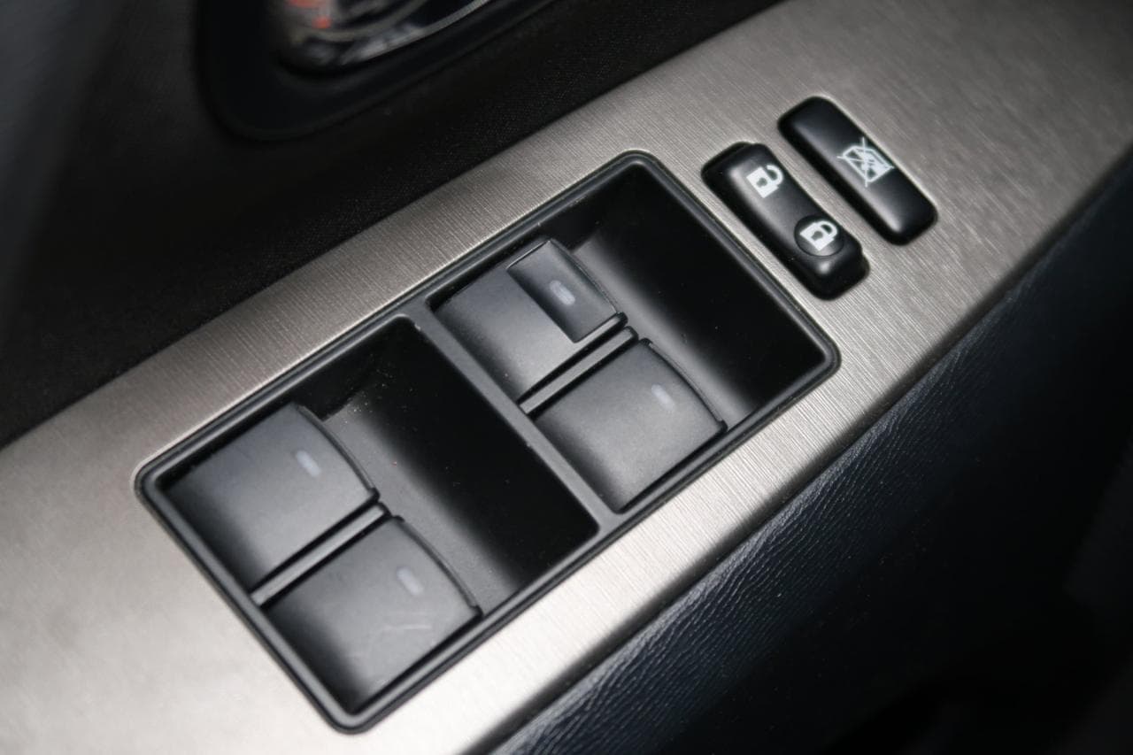 2010 Toyota AVENSIS - 39