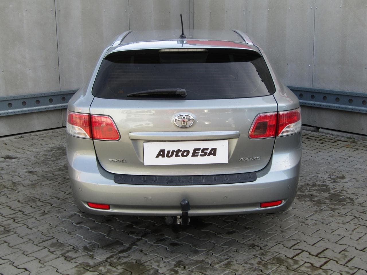 2010 Toyota AVENSIS - 8