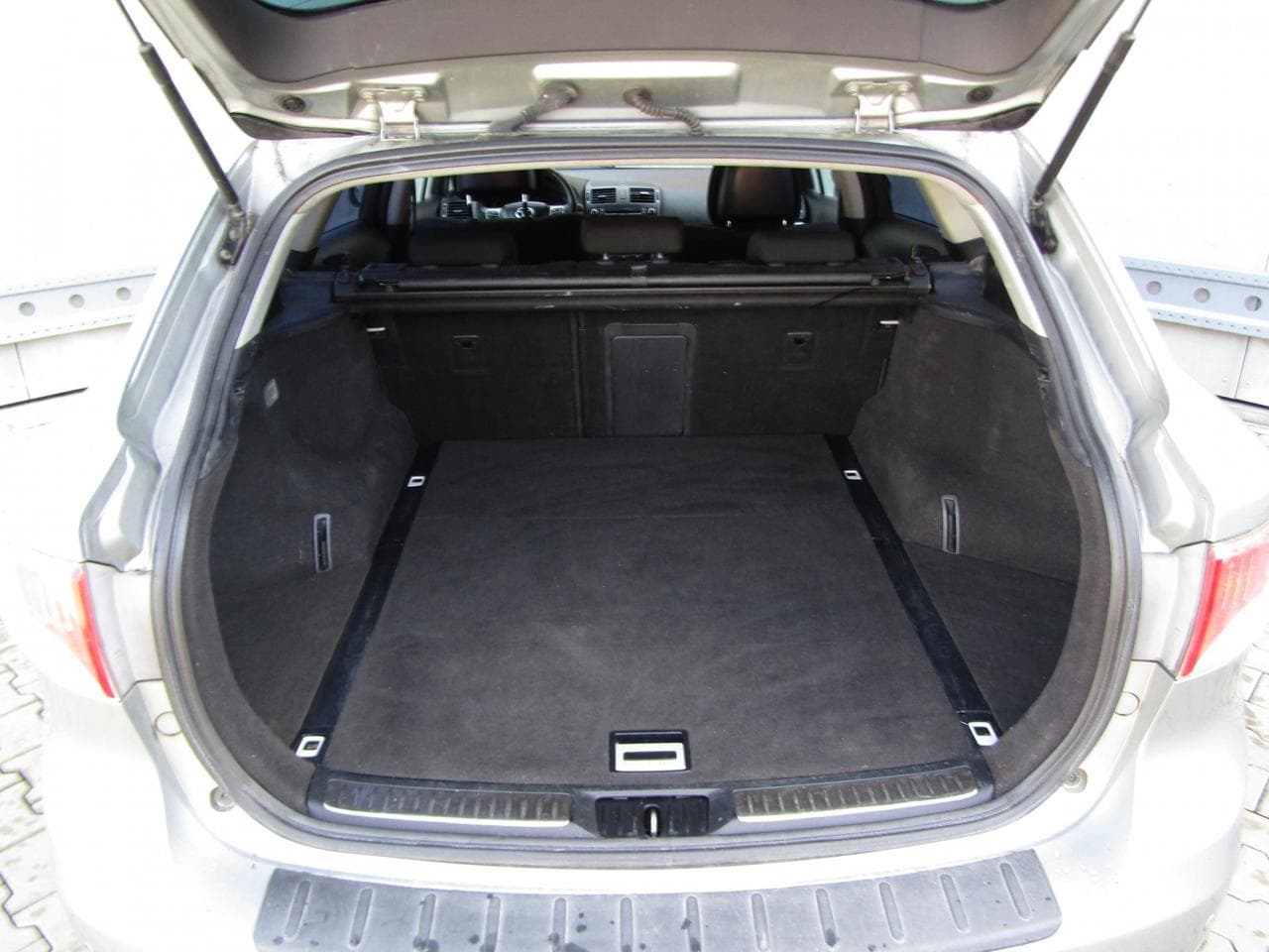 2010 Toyota AVENSIS - 11