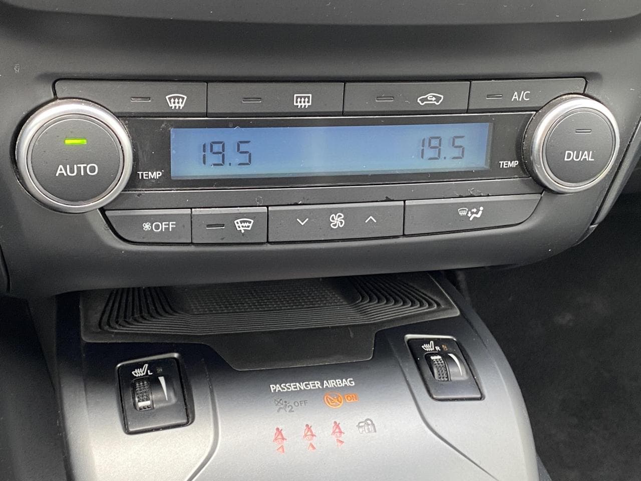 2016 Toyota AVENSIS - 14