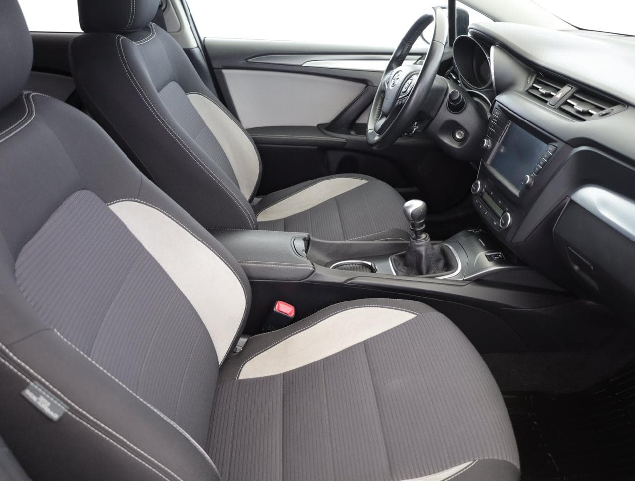 2018 Toyota AVENSIS - 14