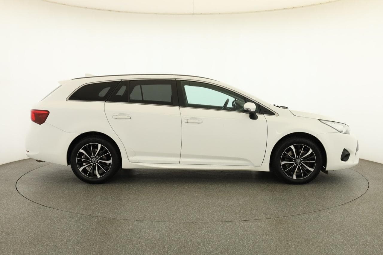 2018 Toyota AVENSIS - 11