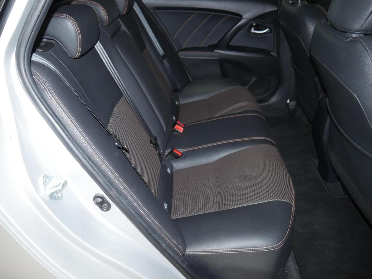 2017 Toyota AVENSIS - 11