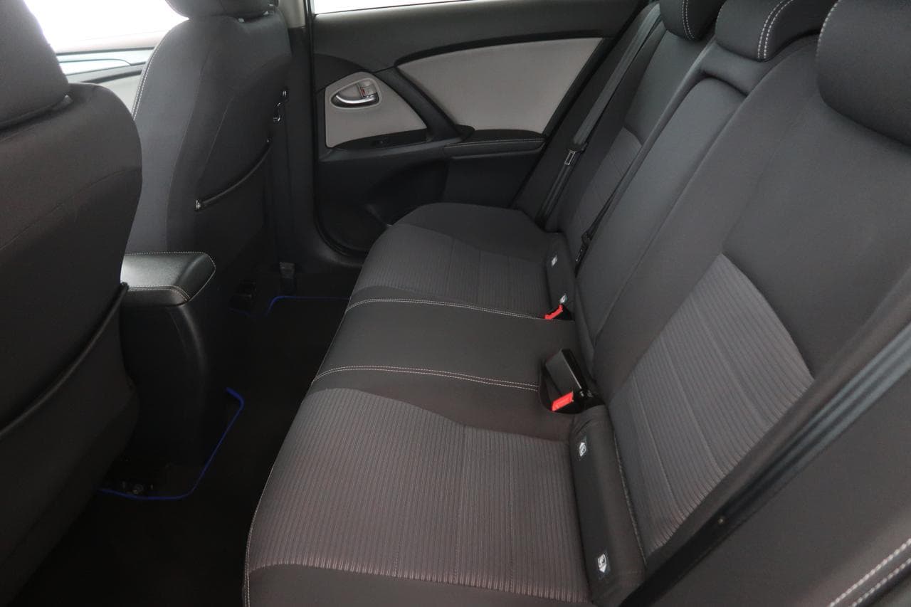 2015 Toyota AVENSIS - 24