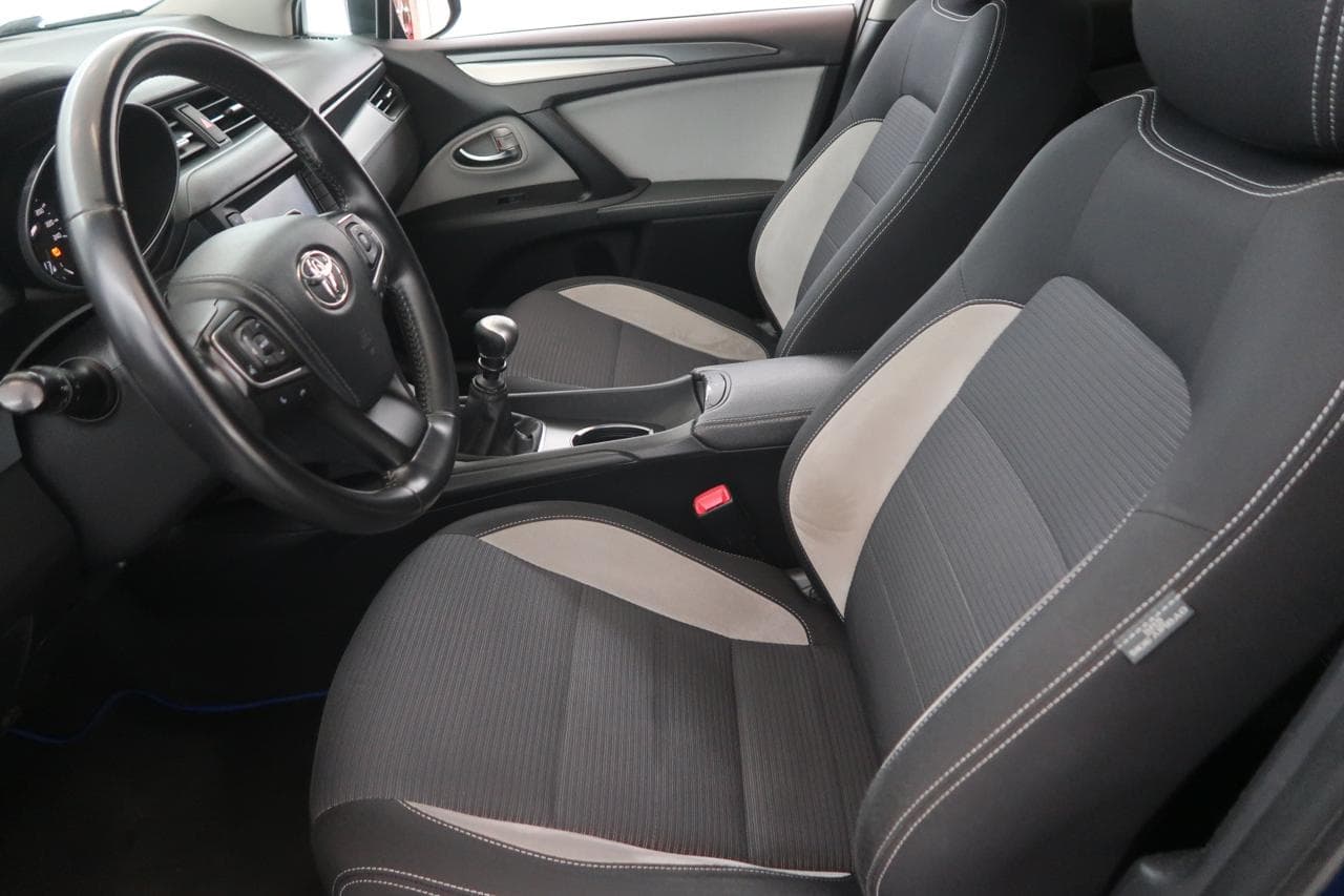 2015 Toyota AVENSIS - 26