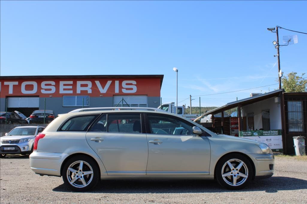 2006 Toyota AVENSIS - 4
