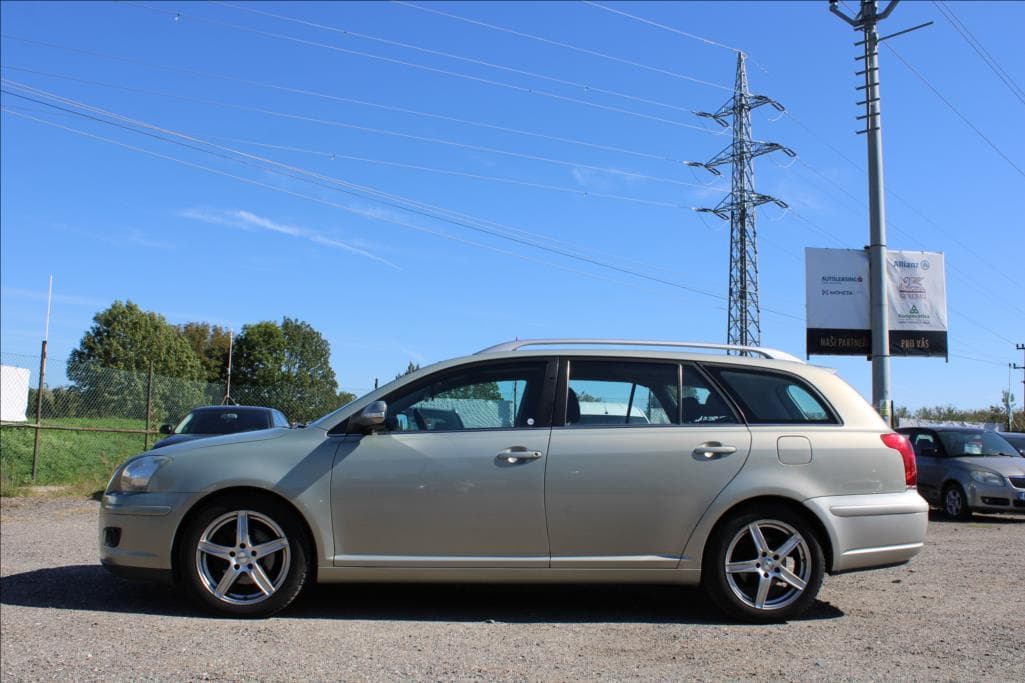 2006 Toyota AVENSIS - 8