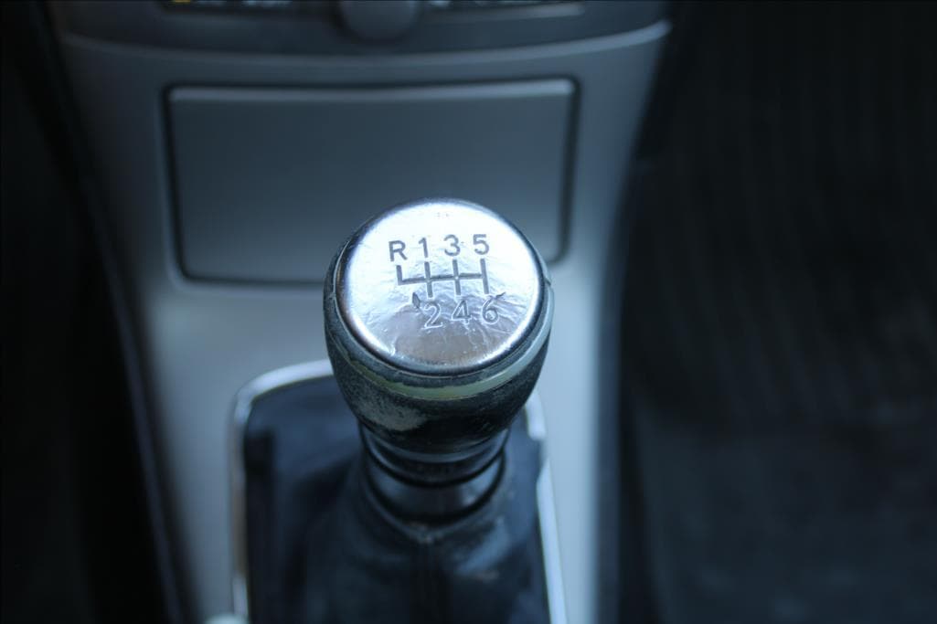 2006 Toyota AVENSIS - 16