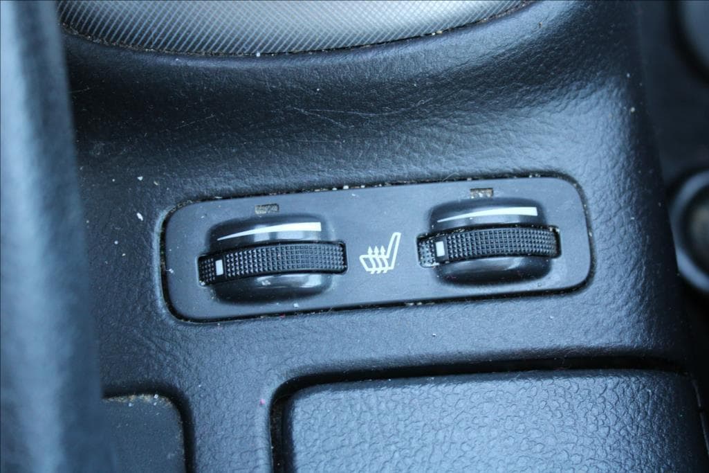 2006 Toyota AVENSIS - 17